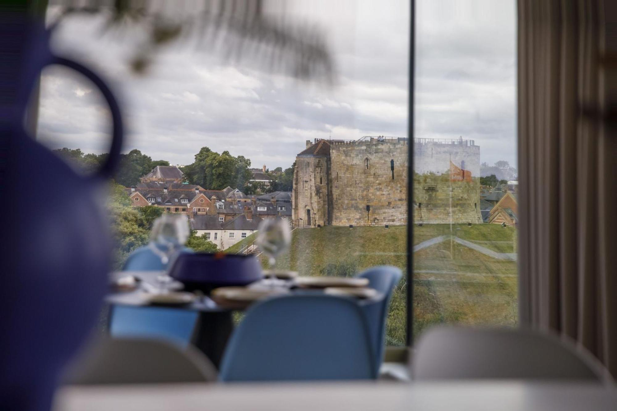 Clifford's Skyline At Ryedale House Holiday home